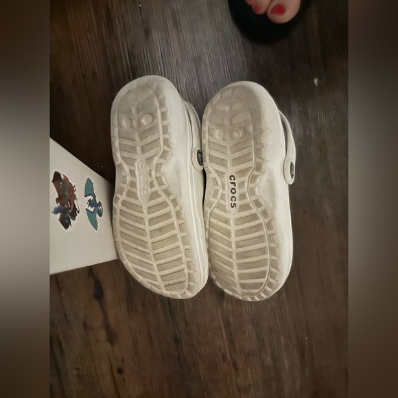 Big girl size 2 fuzzy white crocs - Picture 2 of 4